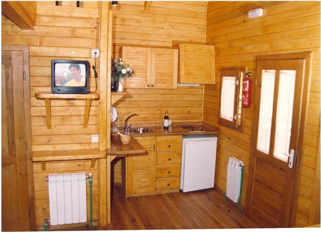 Camping Rural Llanos de Arance Coto Ríos Habitación foto