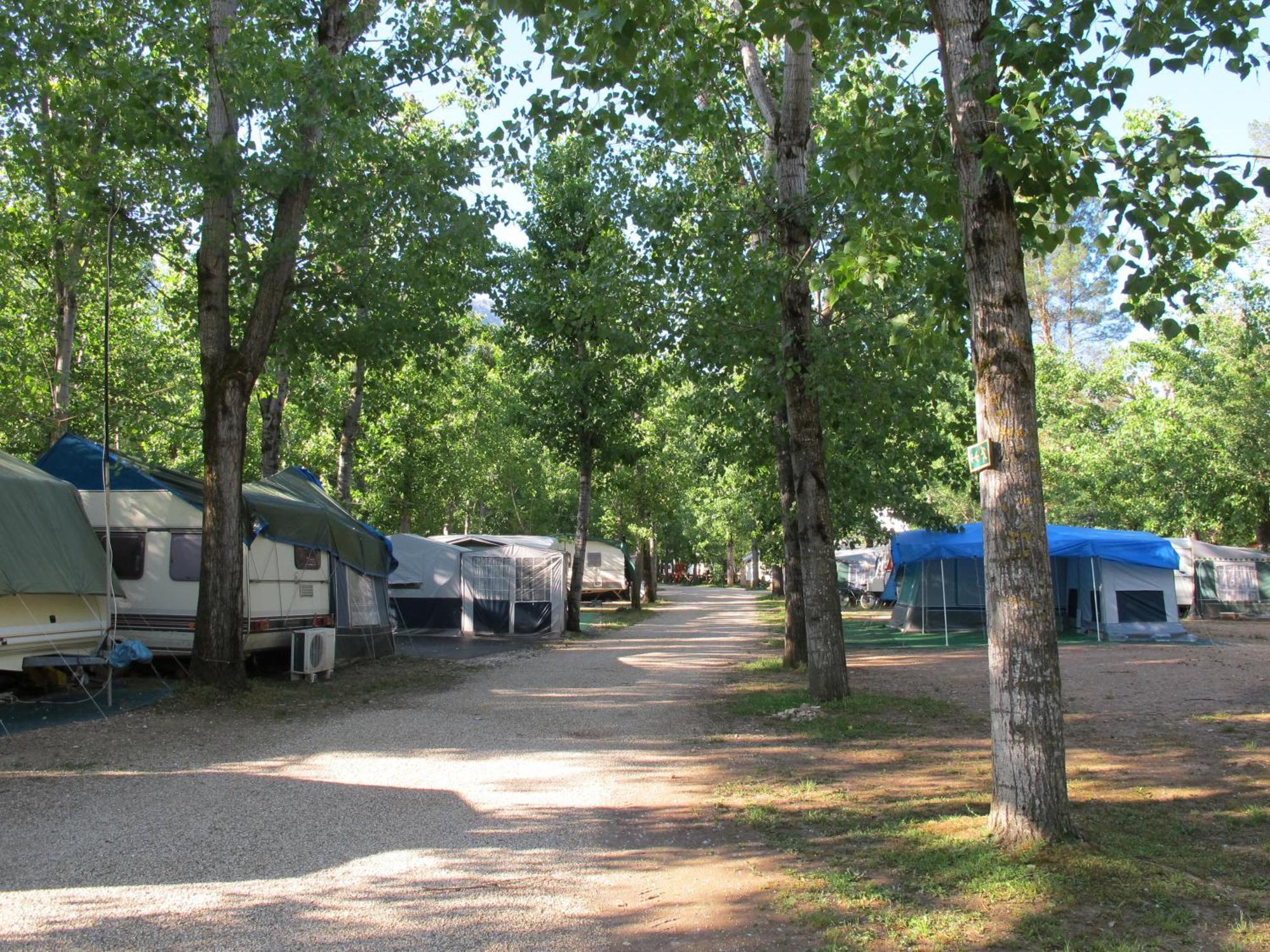 Camping Rural Llanos de Arance Coto Ríos Exterior foto